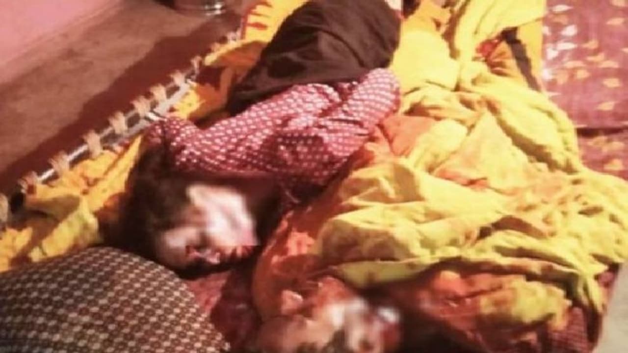 बड़े भाई ने नींद में छोटे भाई और उसकी गर्भवती पत्नी की काटी गर्दन, वजह हैरान कर देगी.. बड़े भाई ने नींद में छोटे भाई और उसकी गर्भवती पत्नी की काटी गर्दन, वजह हैरान कर देगी..