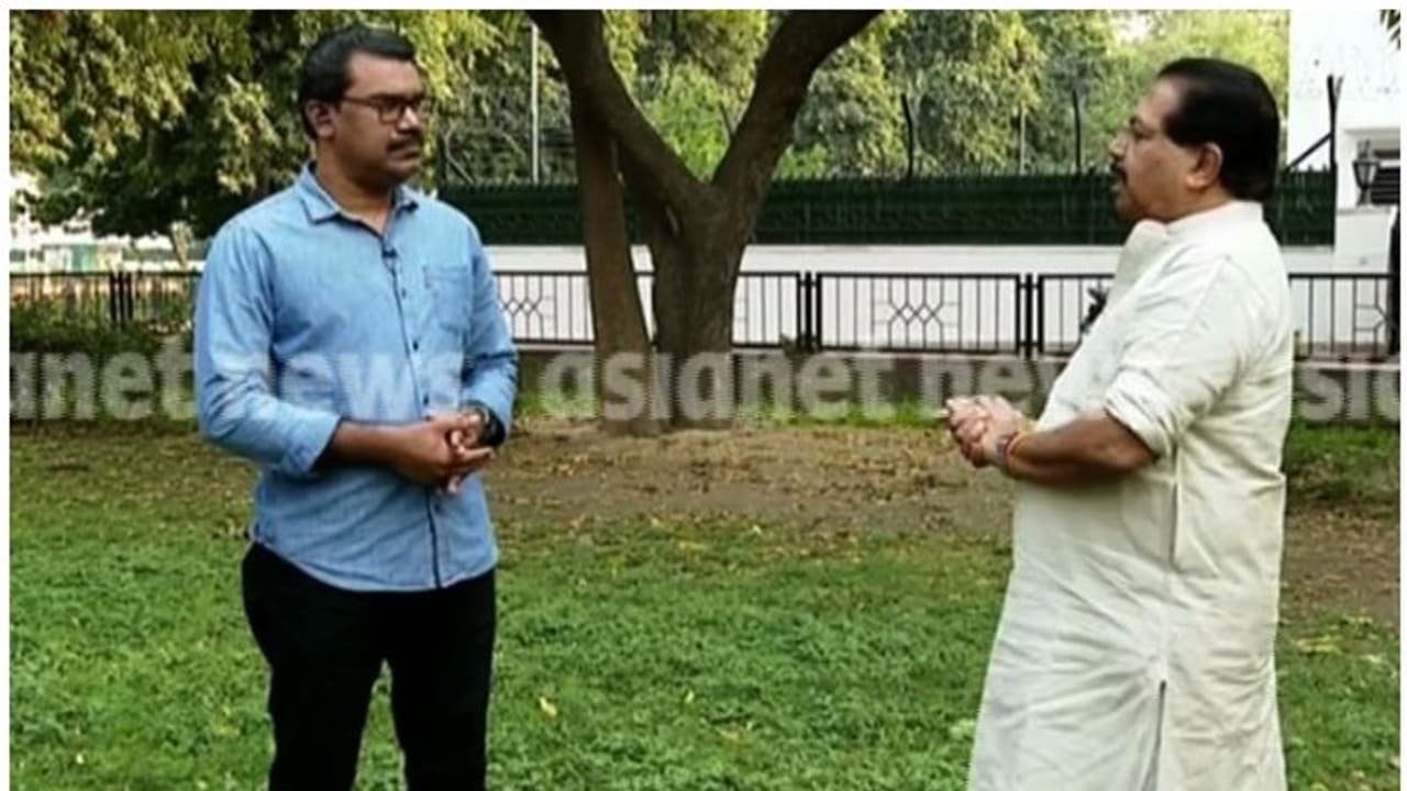 ഗ്രൂപ്പില്ലാതെ ഇവിടെ കോണ്ഗ്രസുകാരനാവാന് കഴിയില്ല; രാജിവെച്ചത് ആത്മസംതൃപ്തി നഷ്ടമായതുകൊണ്ട് പി.സി ചാക്കോ ഗ്രൂപ്പില്ലാതെ ഇവിടെ കോണ്ഗ്രസുകാരനാവാന് കഴിയില്ല; രാജിവെച്ചത് ആത്മസംതൃപ്തി നഷ്ടമായതുകൊണ്ട് പി.സി ചാക്കോ