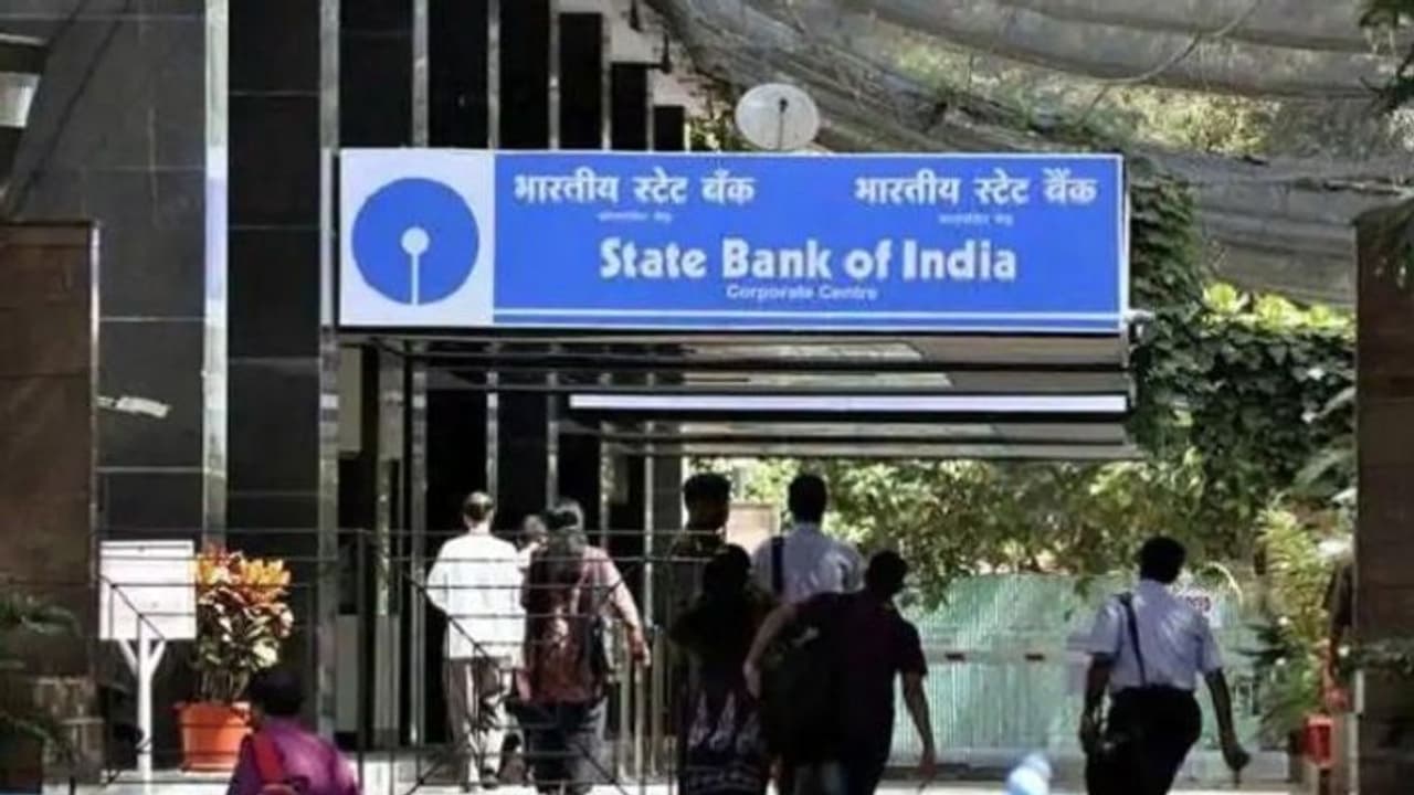  അക്കൗണ്ട് ലോക്ക് ആയെന്ന് സന്ദേശം ലഭിച്ചോ; ലിങ്കിൽ ക്ലിക്ക് ചെയ്യരുത്, ജാഗ്രതയെന്ന് എസ്ബിഐ 