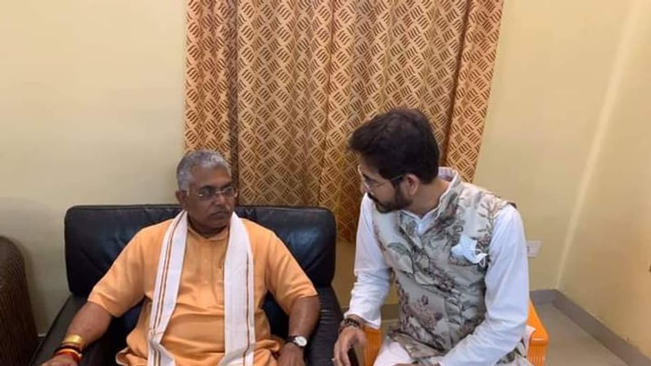 শেষবেলায় হিরো হিরণই, গড় গেলেও খড়গপুরে ৩৩ নম্বর ওয়ার্ড ধরে রাখায় মুখ রক্ষা দিলীপের শেষবেলায় হিরো হিরণই, গড় গেলেও খড়গপুরে ৩৩ নম্বর ওয়ার্ড ধরে রাখায় মুখ রক্ষা দিলীপের