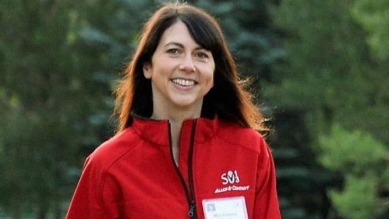 ആമസോൺ ഓഹരികൾ വിറ്റഴിച്ച് ജെഫ് ബെസോസിൻ്റെ മുൻ ഭാര്യ; മക്കെൻസി സ്കോട്ടിന്റെ ആസ്തി അറിയാം 