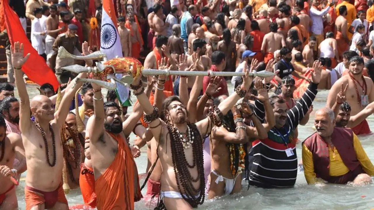 മഹാകുംഭമേള 2025: 300 കോടിയുടെ പുനരുദ്ധാരണ പദ്ധതികളുമായി യോഗി ആദിത്യനാഥ് സർക്കാർ