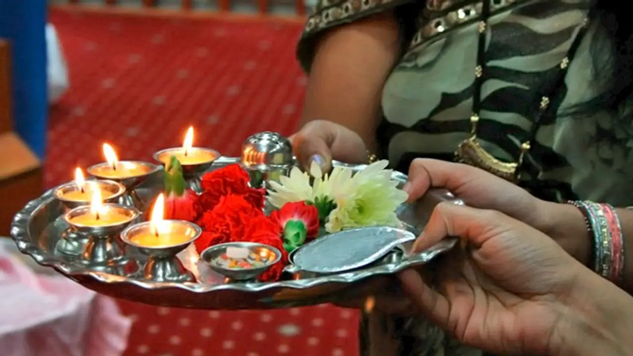 মৃত্যুর পর প্রথম দেখা দেন ইনি, সারা জীবনের পাপ পূণ্যের হিসেবও রাখেন মৃত্যুর পর প্রথম দেখা দেন ইনি, সারা জীবনের পাপ পূণ্যের হিসেবও রাখেন