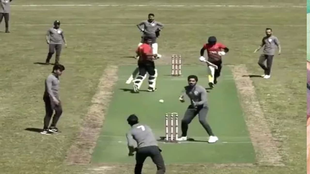 క్రికెట్ అంటే ఇదీ.. మైకేల్ వాన్ హిలేరియస్ వీడియో క్రికెట్ అంటే ఇదీ.. మైకేల్ వాన్ హిలేరియస్ వీడియో