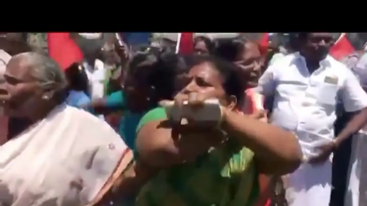 സീറ്റ് നൽകിയില്ല; തമിഴ്നാട്ടിൽ മുൻ മന്ത്രിമാരടക്കം അണ്ണാഡിഎംകെ നേതാക്കൾ പ്രതിഷേധവുമായി തെരുവിൽ സീറ്റ് നൽകിയില്ല; തമിഴ്നാട്ടിൽ മുൻ മന്ത്രിമാരടക്കം അണ്ണാഡിഎംകെ നേതാക്കൾ പ്രതിഷേധവുമായി തെരുവിൽ