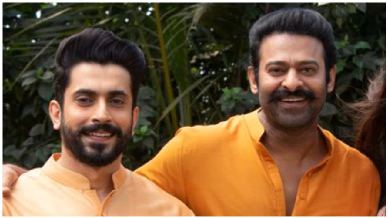 'ஆதிபுருஷ்' படத்தில் ராமராக நடிக்கும் பிரபாஸின் சீதை இவர் தான்! படக்குழு வெளியிட்ட தகவல்!