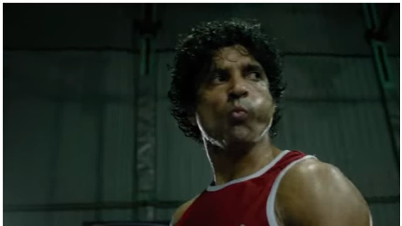 ബോക്സിംഗ് റിംഗില് വിസ്മയിപ്പിച്ച് ഫറാൻ അക്തര് തൂഫാൻ ട്രെയിലര് ബോക്സിംഗ് റിംഗില് വിസ്മയിപ്പിച്ച് ഫറാൻ അക്തര് തൂഫാൻ ട്രെയിലര്