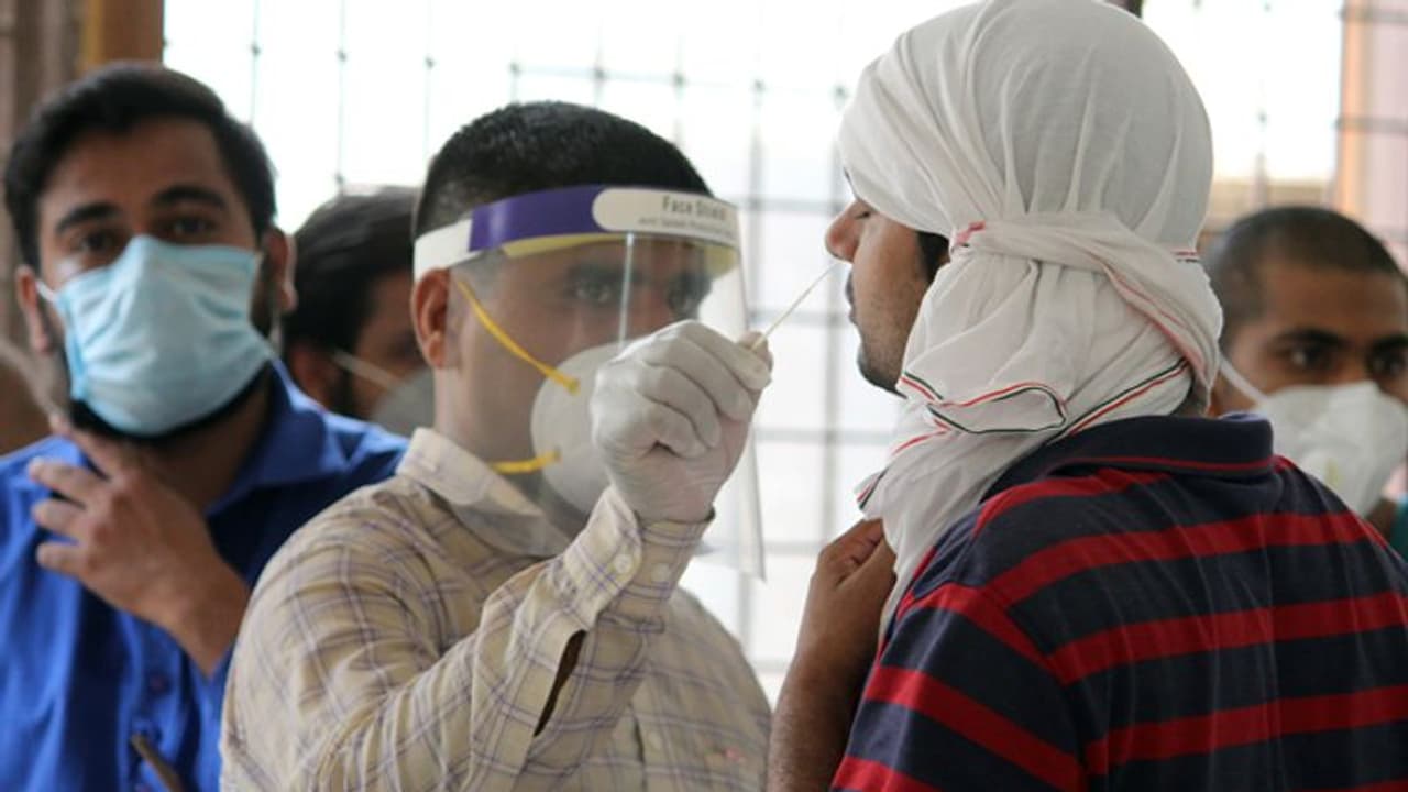 ತೆಲಂಗಾಣ ನೈಟ್ ಕರ್ಫ್ಯೂ; ಜಾರ್ಖಂಡ್, ಮಿಜೋರಂ ಲಾಕ್! ತೆಲಂಗಾಣ ನೈಟ್ ಕರ್ಫ್ಯೂ; ಜಾರ್ಖಂಡ್, ಮಿಜೋರಂ ಲಾಕ್!