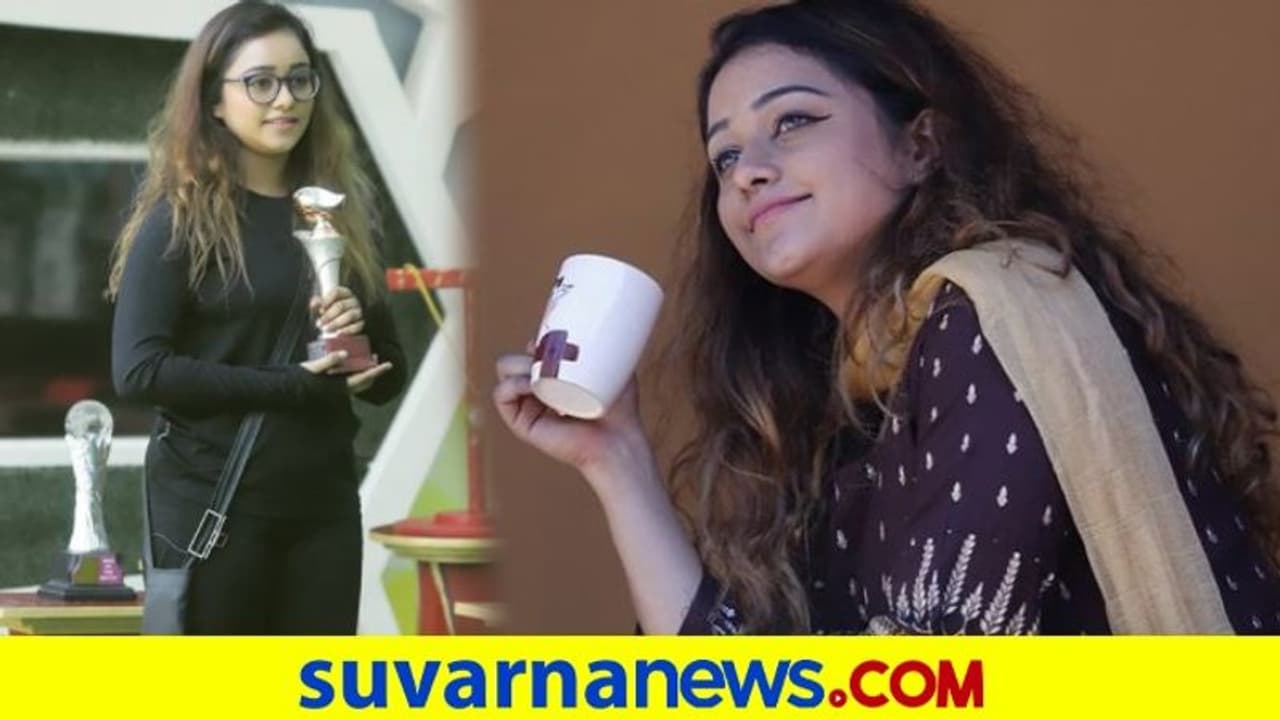 ಎಲಿಮಿನೇಟ್ ಆಗುತ್ತಿದ್ದಂತೆ, ಹೊಸ ಚಿತ್ರಕ್ಕೆ ಸಹಿ ಹಾಕಿದ ಟಿಕ್ಟಾಕ್ ಧನುಶ್ರೀ! ಎಲಿಮಿನೇಟ್ ಆಗುತ್ತಿದ್ದಂತೆ, ಹೊಸ ಚಿತ್ರಕ್ಕೆ ಸಹಿ ಹಾಕಿದ ಟಿಕ್ಟಾಕ್ ಧನುಶ್ರೀ!