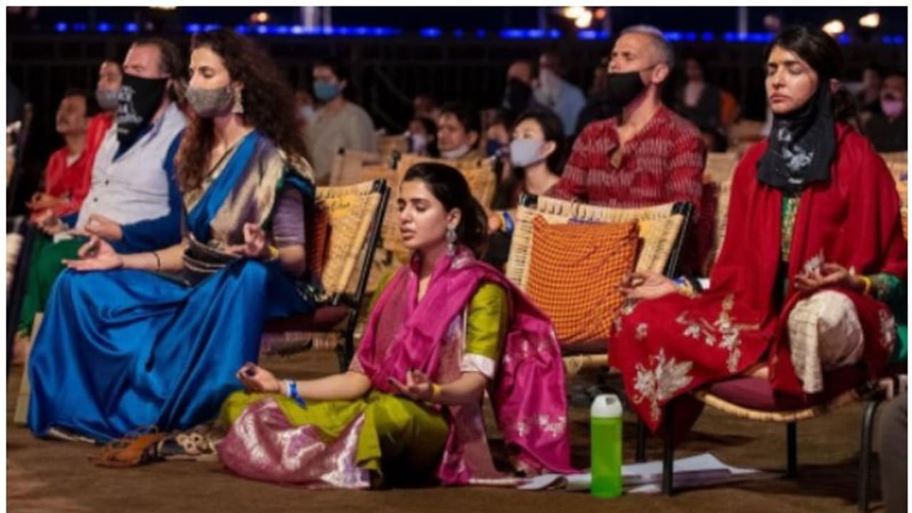 'സമ്മർദ്ദത്തിൽ നിന്ന് മോചനം നേടാനുള്ള ഏക മാർഗ്ഗം ധ്യാനമാണ്', ഫോട്ടോയുമായി സാമന്ത 'സമ്മർദ്ദത്തിൽ നിന്ന് മോചനം നേടാനുള്ള ഏക മാർഗ്ഗം ധ്യാനമാണ്', ഫോട്ടോയുമായി സാമന്ത