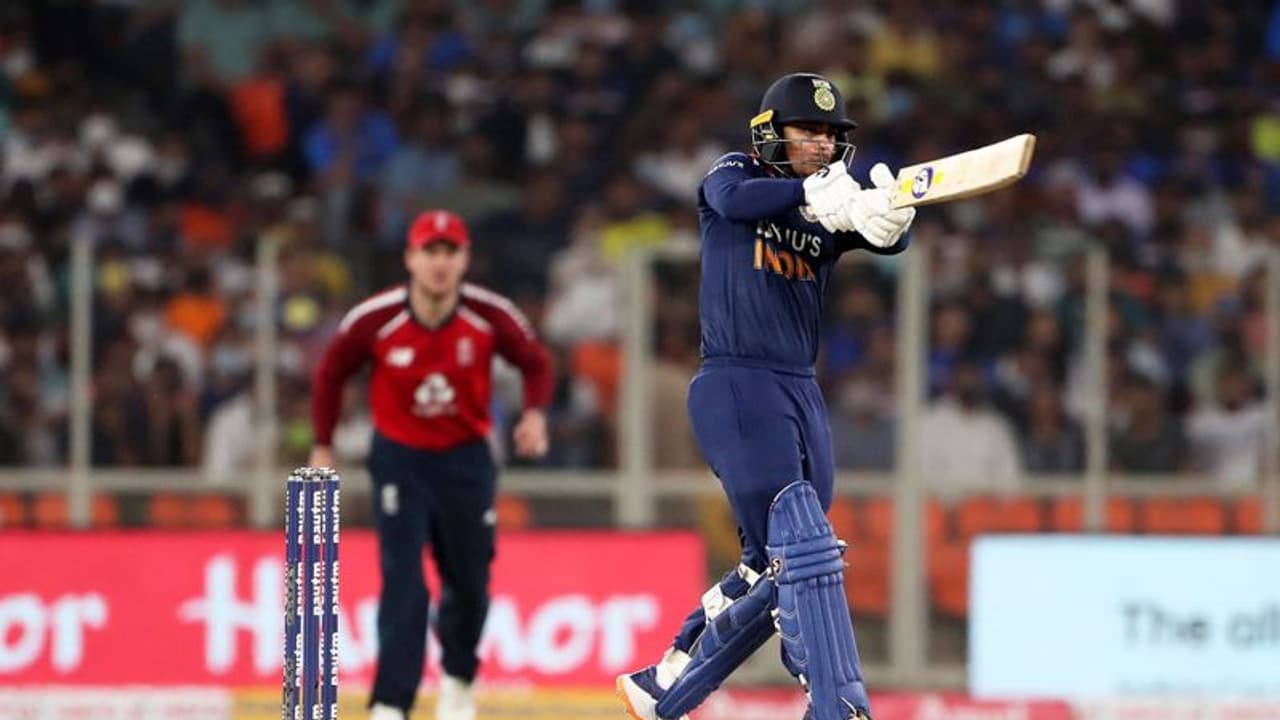 சின்ன பையன் தான்; ஆனால் அவனுக்கு பவுண்டரியைவிட சிக்ஸர் கைவந்த கலை! இந்திய வீரரை புகழ்ந்த பாக்., முன்னாள் வீரர்