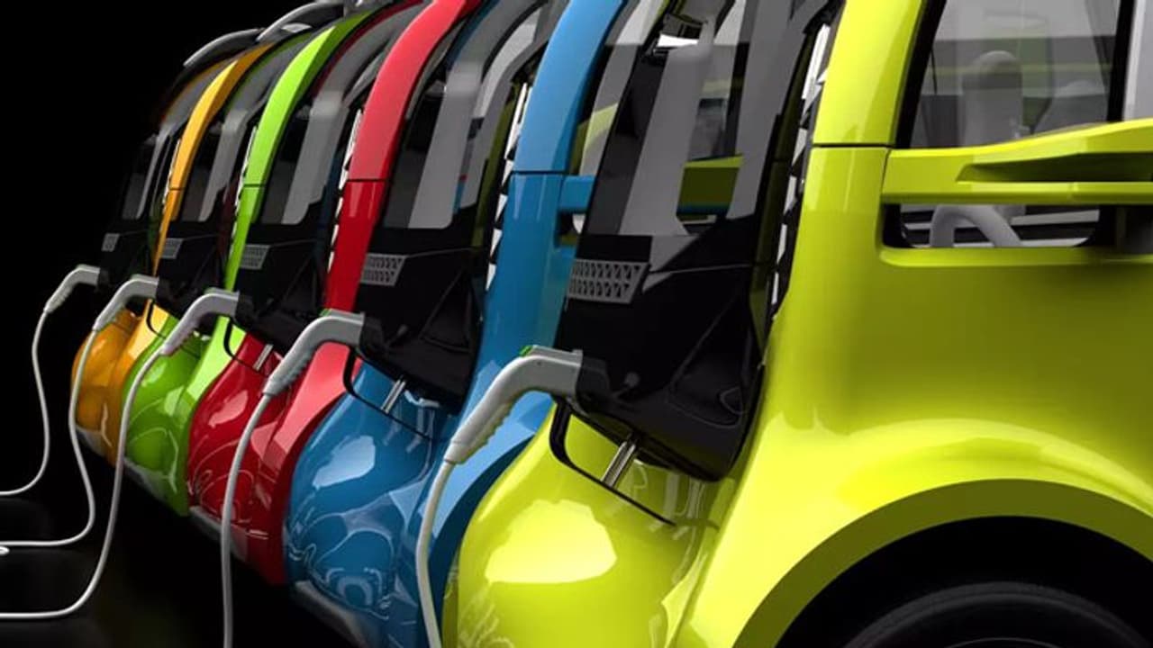 ಎಲೆ​ಕ್ಟ್ರಿಕ್‌ ಕಾರಿಗೆ 1.5 ಲಕ್ಷ ಸಬ್ಸಿ​ಡಿ: ನೂತನ ನೀತಿ ಬಿಡು​ಗ​ಡೆ!