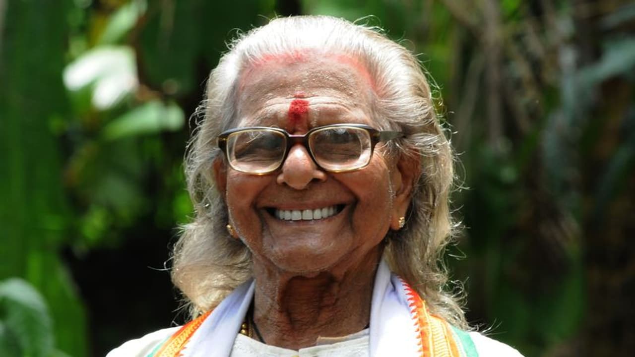 നൂറാംവയസ്സില് പത്മശ്രീ, 98ല് സിനിമാഭിനയം, 99ല് വിദേശയാത്ര; അപൂര്വ്വതകളുമായി ഈ കലാജീവിതം നൂറാംവയസ്സില് പത്മശ്രീ, 98ല് സിനിമാഭിനയം, 99ല് വിദേശയാത്ര; അപൂര്വ്വതകളുമായി ഈ കലാജീവിതം