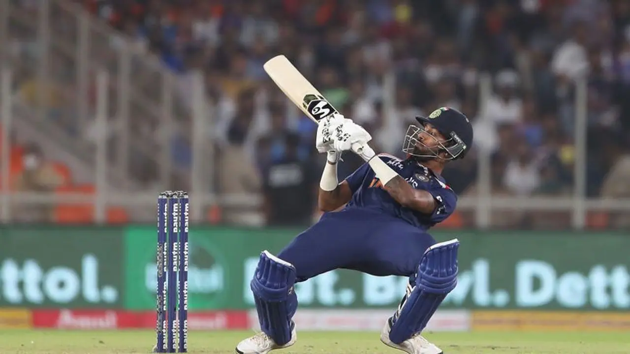 IPL 2021: Watch Hardik Pandya's intense batting warm up session in Abu Dhabi IPL 2021: Watch Hardik Pandya's intense batting warm up session in Abu Dhabi