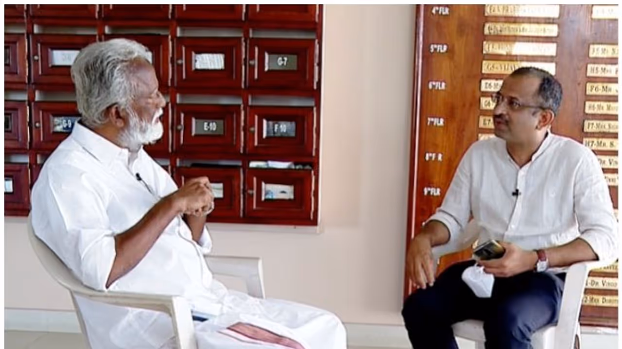 'മുരളീധരൻ കരുത്തനായ എതിരാളിയല്ല', ഒ രാജഗോപാലിനെ തള്ളി കുമ്മനം രാജശേഖരൻ 'മുരളീധരൻ കരുത്തനായ എതിരാളിയല്ല', ഒ രാജഗോപാലിനെ തള്ളി കുമ്മനം രാജശേഖരൻ