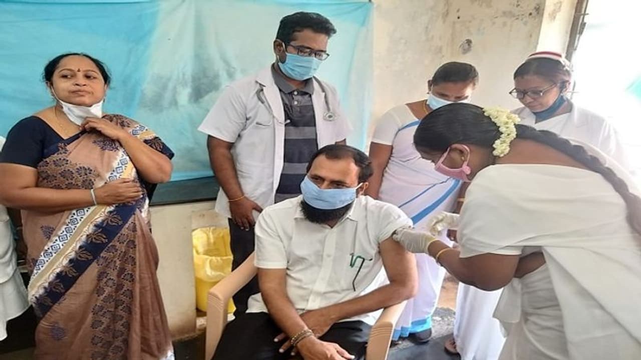 కోవిడ్ వ్యాక్సిన్ తీసుకున్న ఎమ్మెల్యే ఆర్కెకు అస్వస్థత