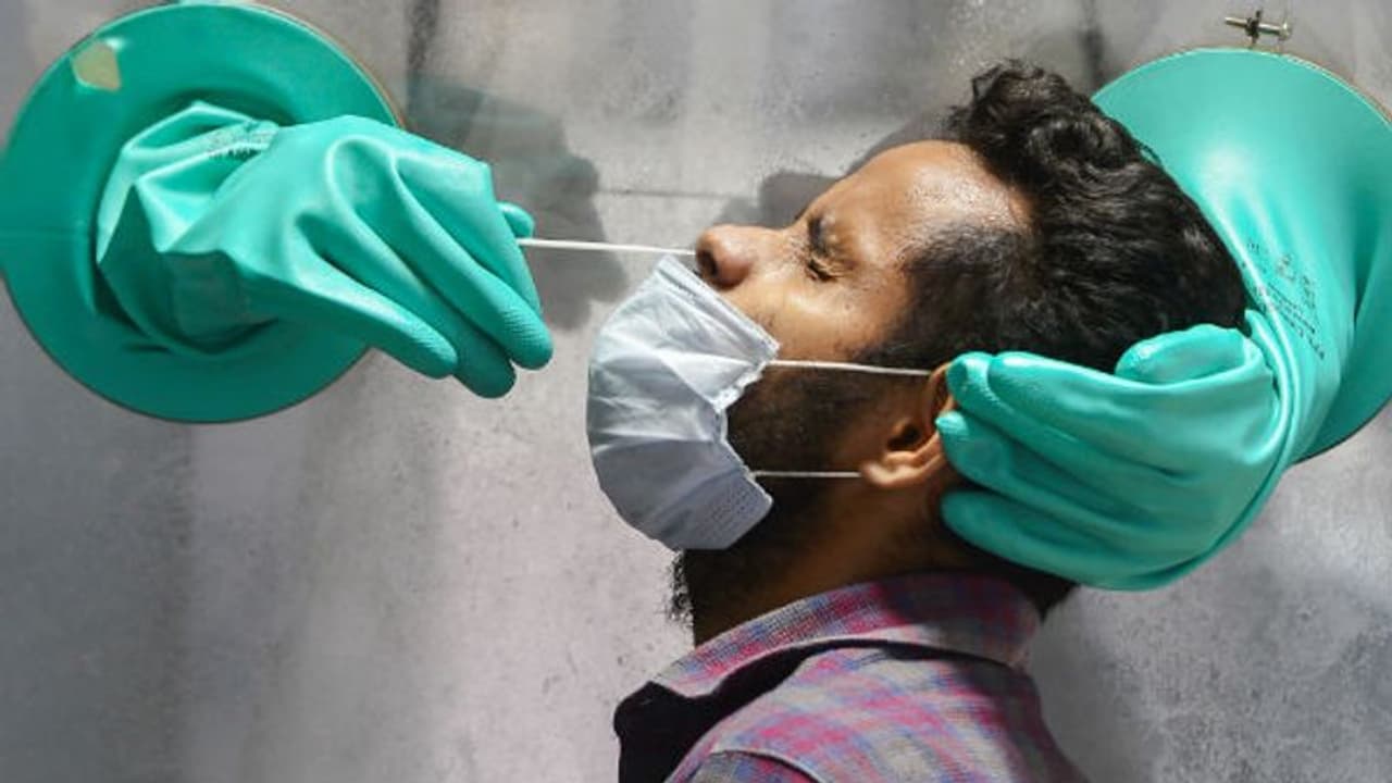 #BREAKING அதிர்ச்சிக்கு மேல் அதிர்ச்சி... அரசு பொறியியல் கல்லூரி மாணவர்களுக்கு கொரோனா... பீதியில் மக்கள்...!