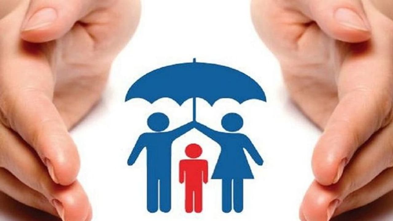 लाइफ इंश्योरेंस पॉलिसी लेने के लिए ये है सही उम्र, जानें क्या है फायदा और नुकसान लाइफ इंश्योरेंस पॉलिसी लेने के लिए ये है सही उम्र, जानें क्या है फायदा और नुकसान