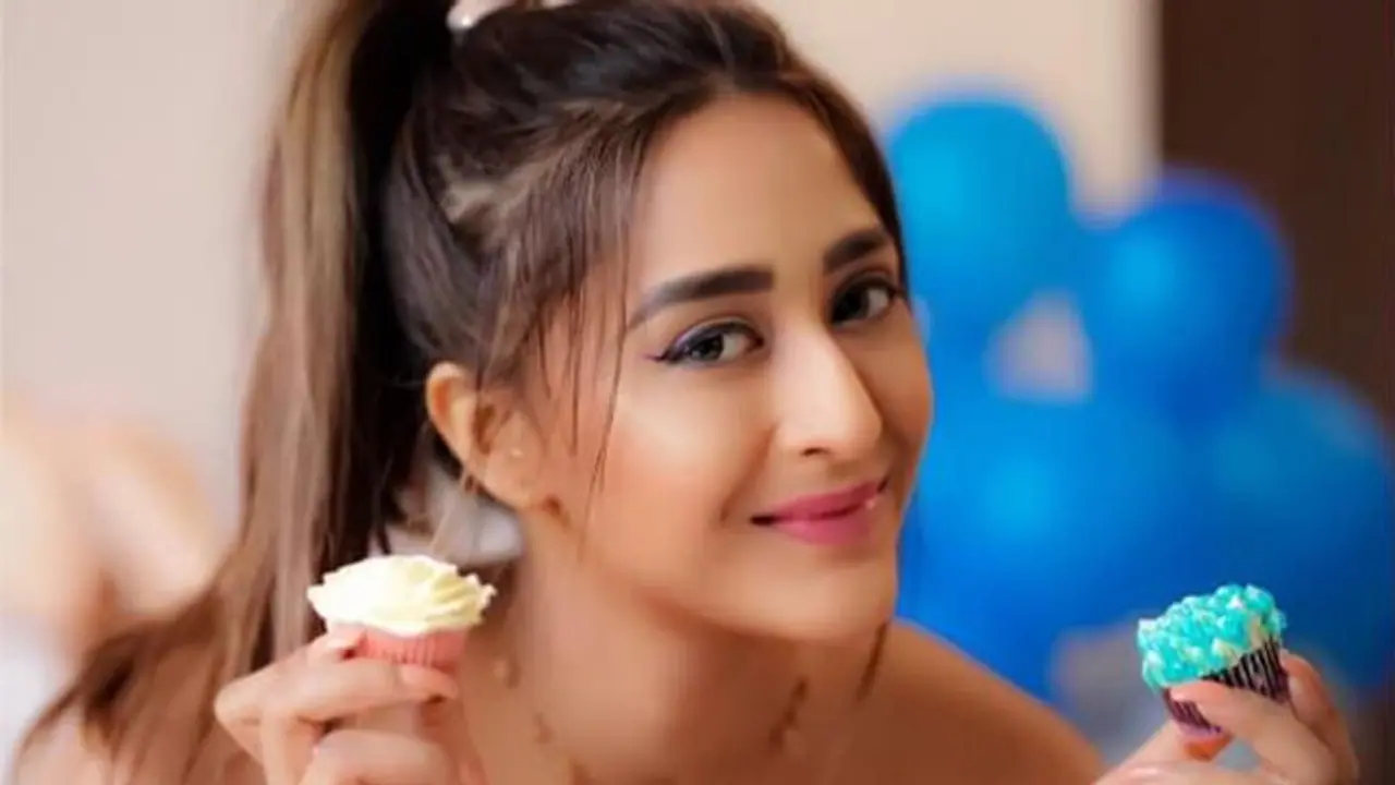 कोरोना की चपेट में आई Kasautii Zindagii Kay 2 की ये एक्ट्रेस भी, घर में क्वारंटीन रहने को हुई मजबूर कोरोना की चपेट में आई Kasautii Zindagii Kay 2 की ये एक्ट्रेस भी, घर में क्वारंटीन रहने को हुई मजबूर