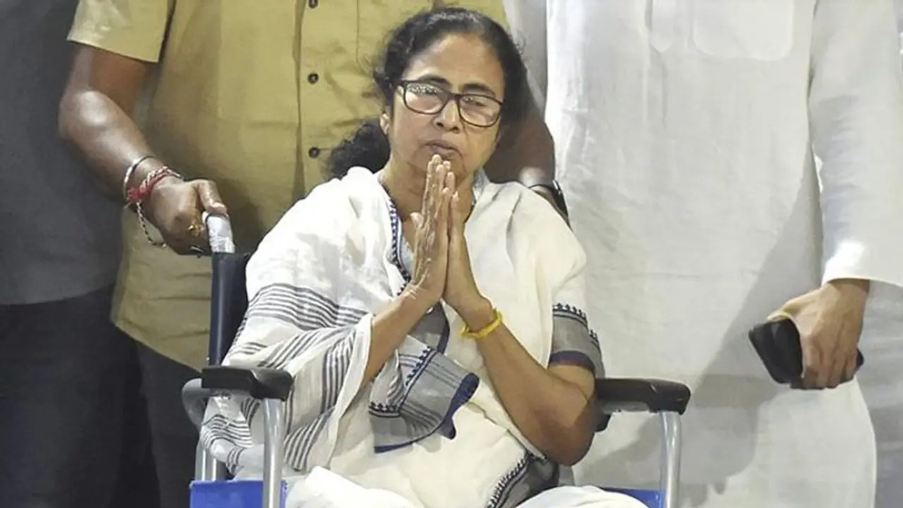 ऑडियो लीकः सितलकुची हिंसा में मारे गए लोगों के शवों के साथ जुलूस निकालना चाहती थीं ममता! ऑडियो लीकः सितलकुची हिंसा में मारे गए लोगों के शवों के साथ जुलूस निकालना चाहती थीं ममता!