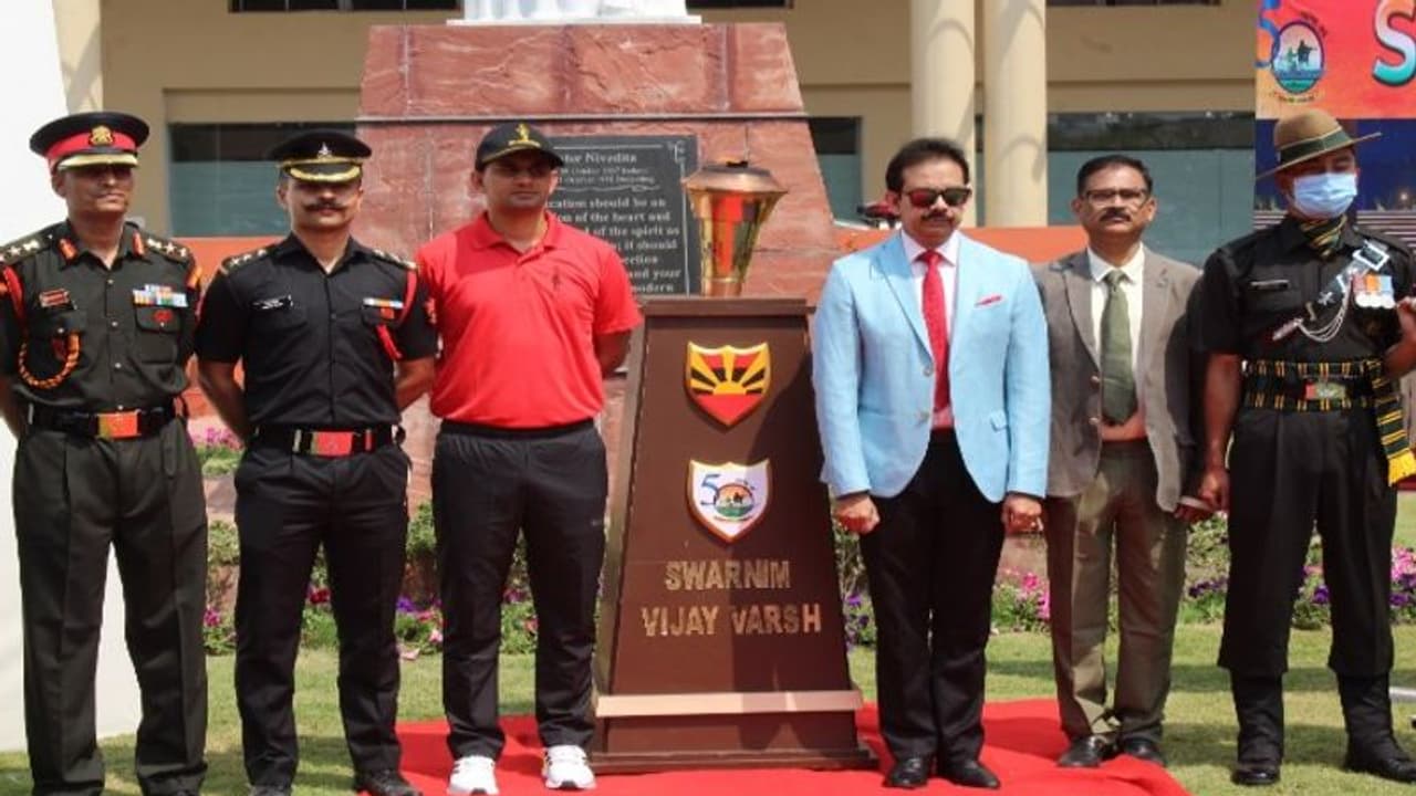 বিজয় দিবসের সুবর্ণ জয়ন্তী, দেশ ঘুরে এবার কলকাতায় বিজয় মশাল বিজয় দিবসের সুবর্ণ জয়ন্তী, দেশ ঘুরে এবার কলকাতায় বিজয় মশাল