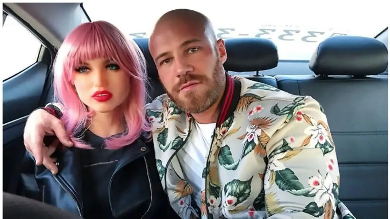 ഭാര്യയായ സെക്സ് ഡോളിനെ ഉപേക്ഷിച്ചുവെന്ന് യൂറി, കാരണം ഇതായിരുന്നു