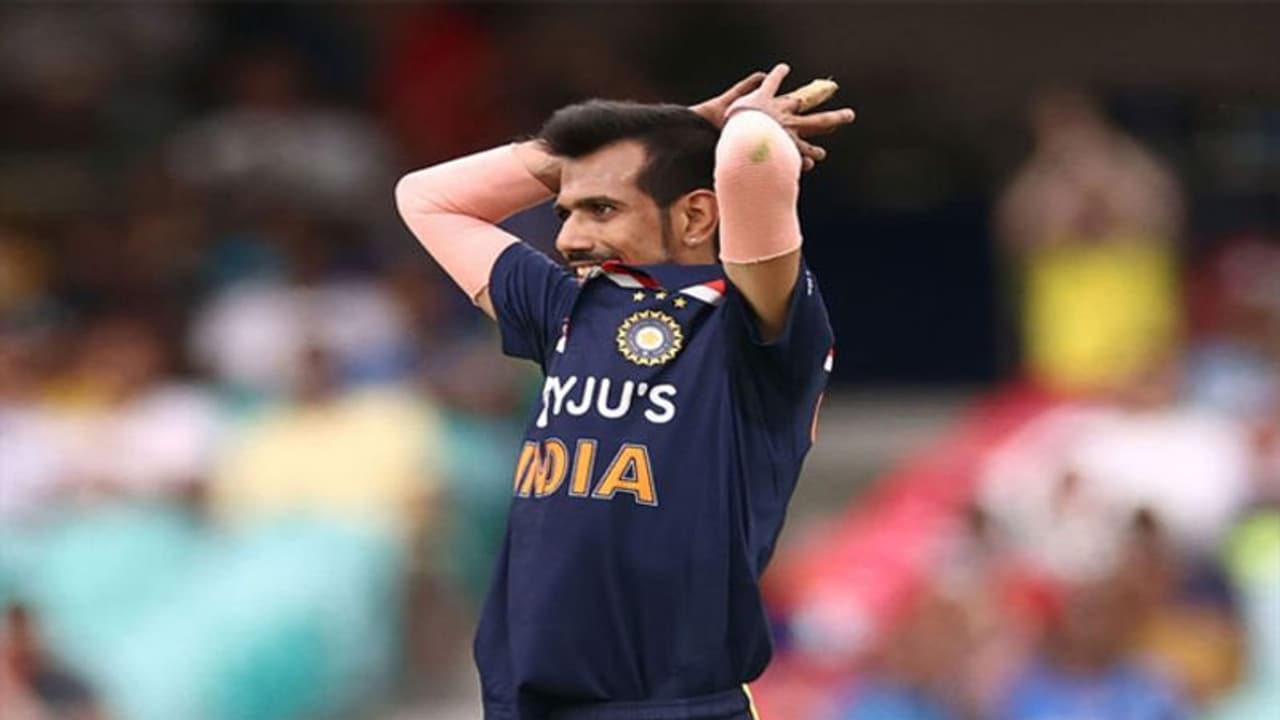 క్రికెటర్ యజ్వేంద్ర చాహాల్ తల్లిదండ్రులకు కరోనా పాజిటివ్... క్రికెటర్లను వెంటాడుతున్న... క్రికెటర్ యజ్వేంద్ర చాహాల్ తల్లిదండ్రులకు కరోనా పాజిటివ్... క్రికెటర్లను వెంటాడుతున్న...