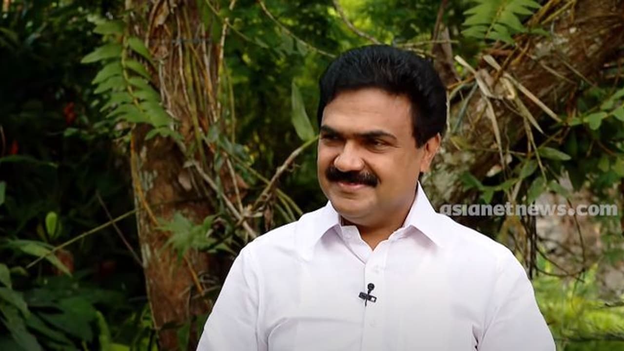 ബഫര്സോണ്: കൂടുതല് സര്ക്കാര് ഇടപെടല് വേണമെന്ന് ജോസ് കെ മാണി, മുഖ്യമന്ത്രിയെ നേരില് കണ്ട് വിവരമറിയിച്ചു ബഫര്സോണ്: കൂടുതല് സര്ക്കാര് ഇടപെടല് വേണമെന്ന് ജോസ് കെ മാണി, മുഖ്യമന്ത്രിയെ നേരില് കണ്ട് വിവരമറിയിച്ചു