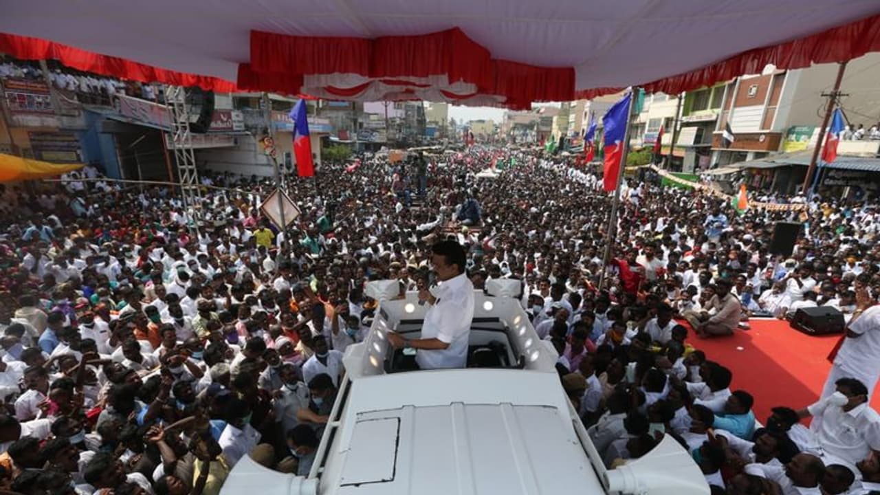 நிலைமை ரொம்ப மோசமா இருக்கு.. இதை மட்டும் மறக்காதீங்க.. பிரச்சார கூட்டத்தில் தொண்டர்களை எச்சரித்த ஸ்டாலின்..! நிலைமை ரொம்ப மோசமா இருக்கு.. இதை மட்டும் மறக்காதீங்க.. பிரச்சார கூட்டத்தில் தொண்டர்களை எச்சரித்த ஸ்டாலின்..!
