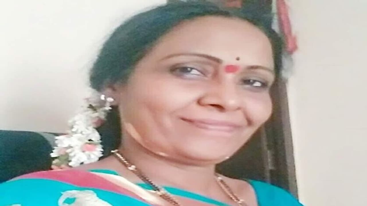 వసంత లక్ష్మణ్ తెలుగు కవిత: నాలో నేను