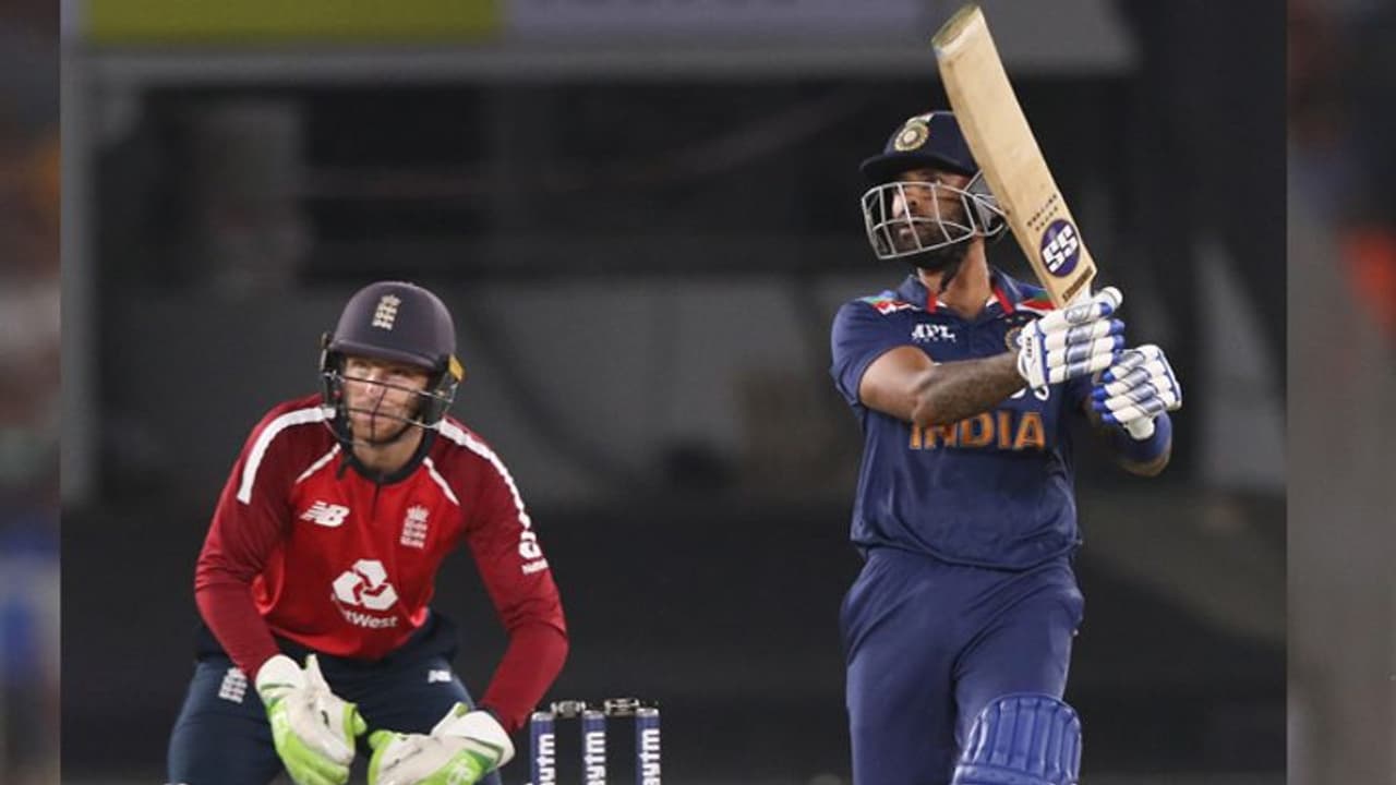 ಟಾಪ್ ಆರ್ಡರ್ ಕಳಚಿದರೂ ಅಬ್ಬರಿಸಿದ ಟೀಂ ಇಂಡಿಯಾ; ಇಂಗ್ಲೆಂಡ್ಗೆ ಕಠಿಣ ಗುರಿ! ಟಾಪ್ ಆರ್ಡರ್ ಕಳಚಿದರೂ ಅಬ್ಬರಿಸಿದ ಟೀಂ ಇಂಡಿಯಾ; ಇಂಗ್ಲೆಂಡ್ಗೆ ಕಠಿಣ ಗುರಿ!