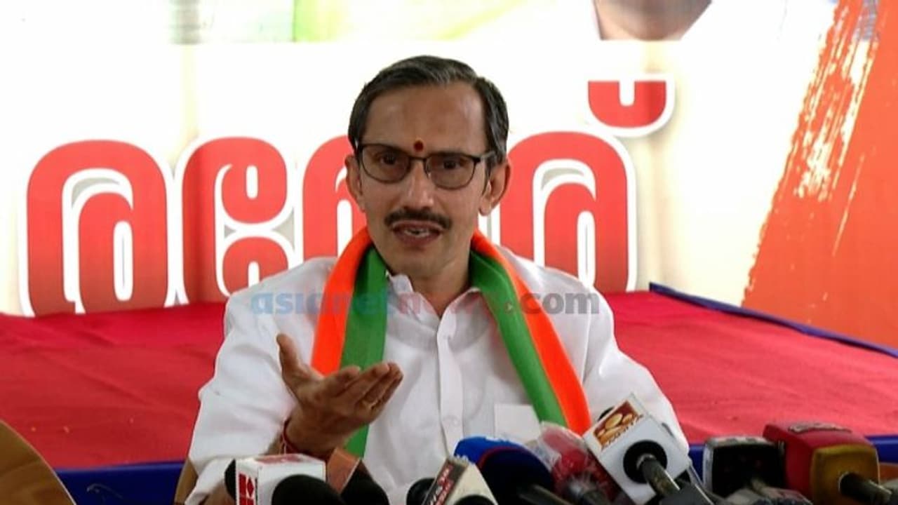 കോലീബി സഖ്യം ഉണ്ടായിരുന്നു, രഹസ്യമല്ല; നേമത്ത് ശക്തനായ എതിരാളി ശിവൻകുട്ടിയെന്നും എംടി രമേശ് കോലീബി സഖ്യം ഉണ്ടായിരുന്നു, രഹസ്യമല്ല; നേമത്ത് ശക്തനായ എതിരാളി ശിവൻകുട്ടിയെന്നും എംടി രമേശ്