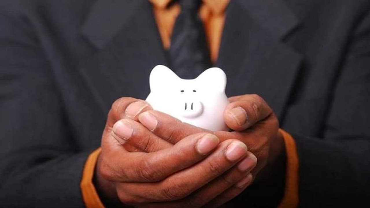 इस वजह से एसबीआई, एचडीएफसी बैंक जैसे बड़े बैंक बढ़ा रहे हैं फिक्स्ड डिपॉजिट का ब्याज इस वजह से एसबीआई, एचडीएफसी बैंक जैसे बड़े बैंक बढ़ा रहे हैं फिक्स्ड डिपॉजिट का ब्याज