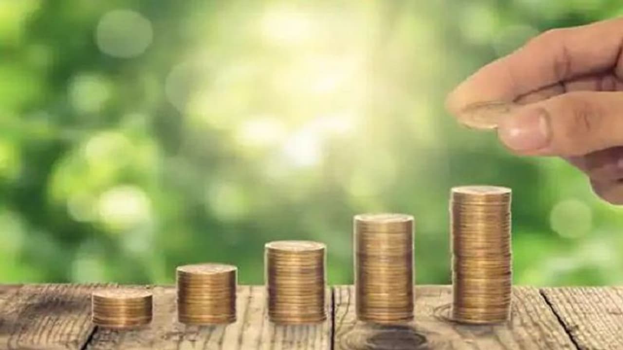 Fixed Deposits:ವಿವಿಧ ಬ್ಯಾಂಕುಗಳಲ್ಲಿ ಸ್ಥಿರ ಠೇವಣಿ ಬಡ್ಡಿದರ ಎಷ್ಟಿದೆ? ಯಾವ ಬ್ಯಾಂಕಿನಲ್ಲಿ FD ಖಾತೆ ತೆರೆಯೋದು ಬೆಸ್ಟ್? Fixed Deposits:ವಿವಿಧ ಬ್ಯಾಂಕುಗಳಲ್ಲಿ ಸ್ಥಿರ ಠೇವಣಿ ಬಡ್ಡಿದರ ಎಷ್ಟಿದೆ? ಯಾವ ಬ್ಯಾಂಕಿನಲ್ಲಿ FD ಖಾತೆ ತೆರೆಯೋದು ಬೆಸ್ಟ್?