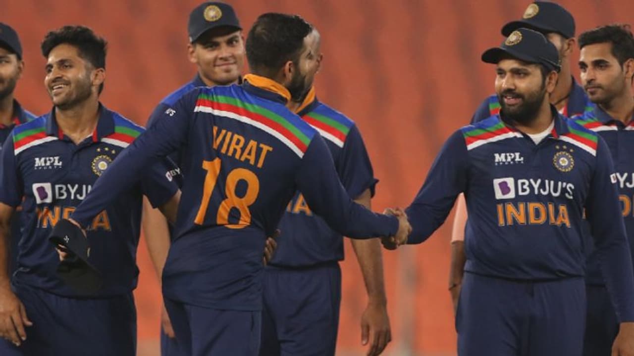 హిట్ మ్యాన్, ద్రావిడ్ పై ప్రశంసలు.. కైఫ్ ను ఆటాడుకున్న నెటిజన్లు.. అది మరిచిపోయావా అంటూ వాతలు..