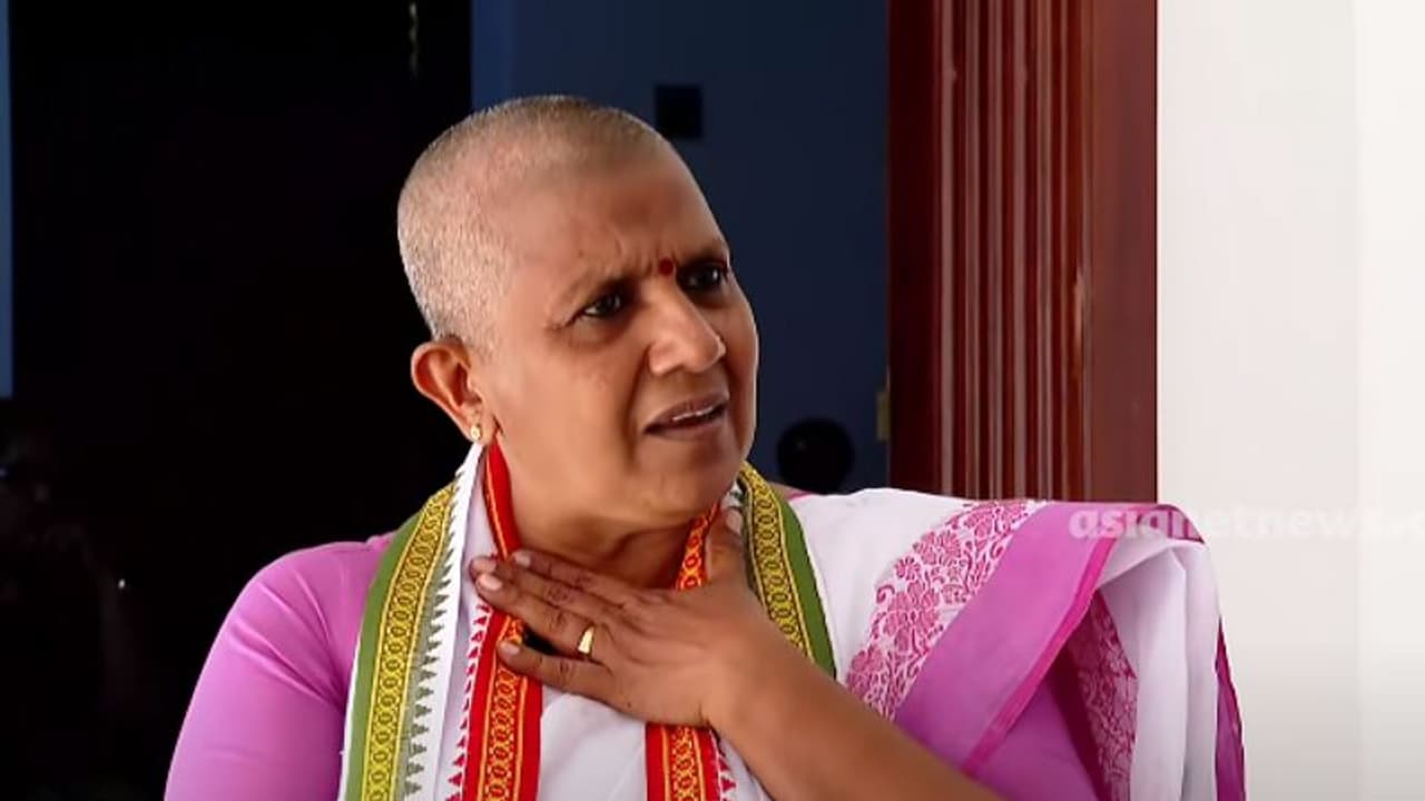 ലതികാ സുഭാഷിനെതിരെ നടപടി, കോൺഗ്രസ് പ്രാഥമിക അംഗത്വത്തില്‍ നിന്നും നീക്കം ചെയ്തു