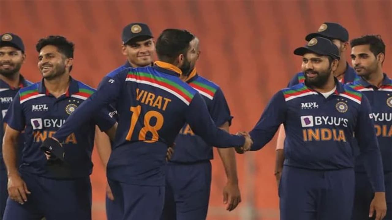 India vs West Indies: அவங்க 3 பேருமே டீம்ல வேண்டாம்; இந்த 11 பேரை இறக்குங்க..! ஆகாஷ் சோப்ராவின் அதிரடி தேர்வு India vs West Indies: அவங்க 3 பேருமே டீம்ல வேண்டாம்; இந்த 11 பேரை இறக்குங்க..! ஆகாஷ் சோப்ராவின் அதிரடி தேர்வு