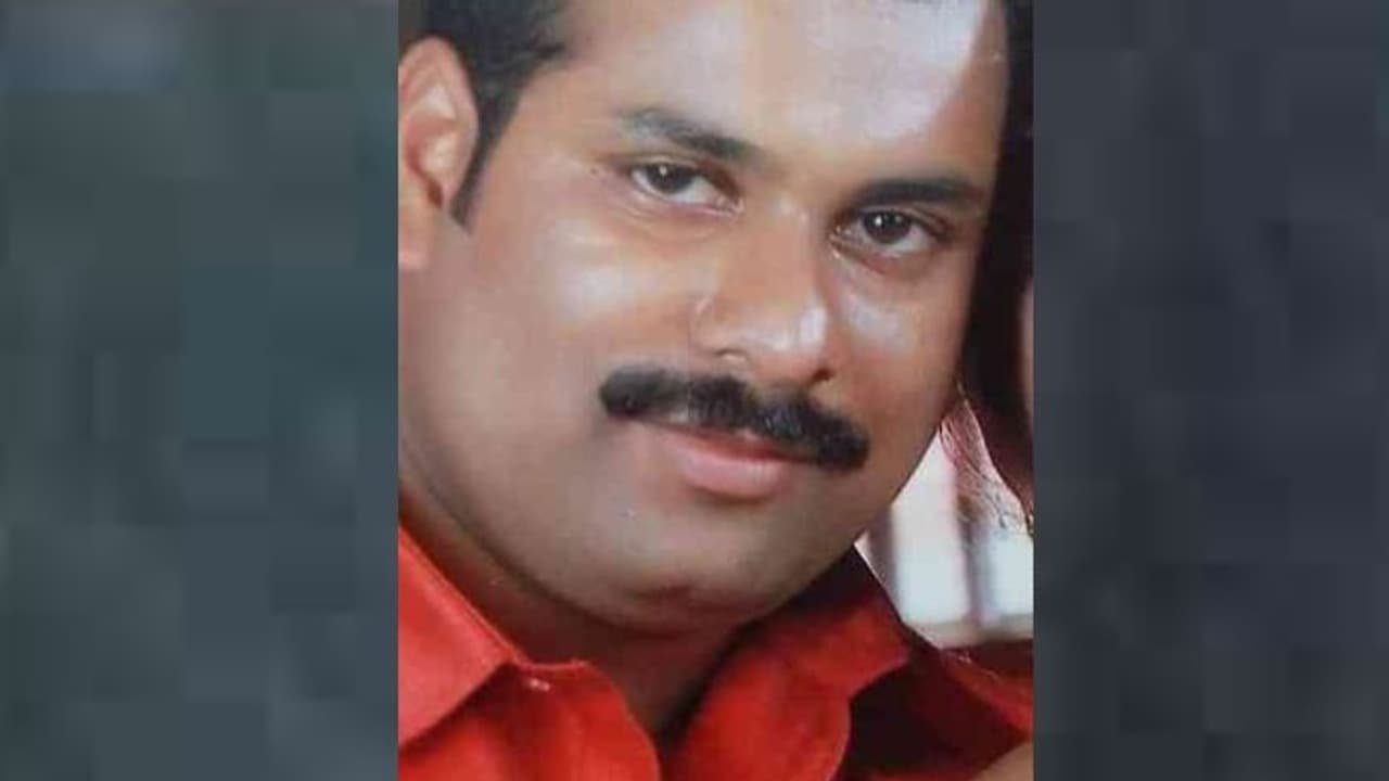 കട്ടപ്പനയിൽ ബൈക്കുകൾ കൂട്ടിയിടിച്ച് ഒരാൾ മരിച്ചു, മൂന്ന് പേർക്ക് പരിക്ക് കട്ടപ്പനയിൽ ബൈക്കുകൾ കൂട്ടിയിടിച്ച് ഒരാൾ മരിച്ചു, മൂന്ന് പേർക്ക് പരിക്ക്