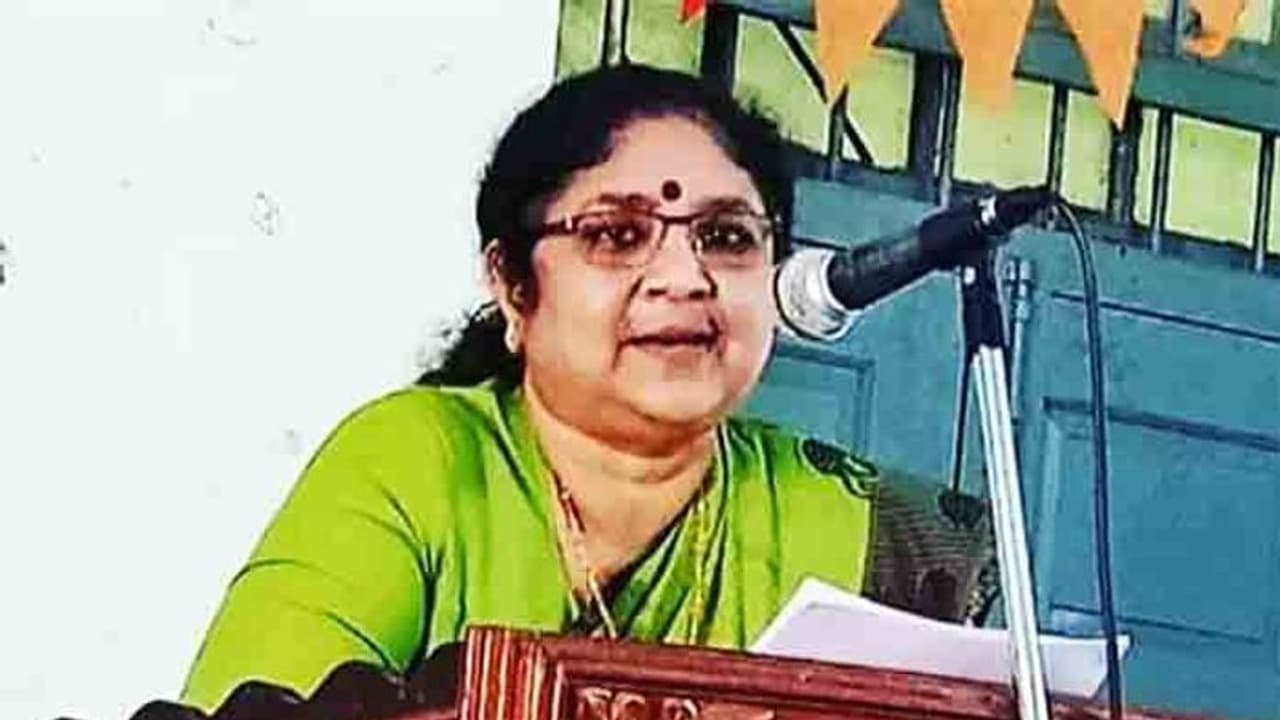 ഗവേഷക വിദ്യാര്ത്ഥിനിയുടെ സമരം; നീതി ഉറപ്പാക്കും, സമരത്തില് നിന്ന് പിന്മാറണമെന്ന് ആര് ബിന്ദു ഗവേഷക വിദ്യാര്ത്ഥിനിയുടെ സമരം; നീതി ഉറപ്പാക്കും, സമരത്തില് നിന്ന് പിന്മാറണമെന്ന് ആര് ബിന്ദു