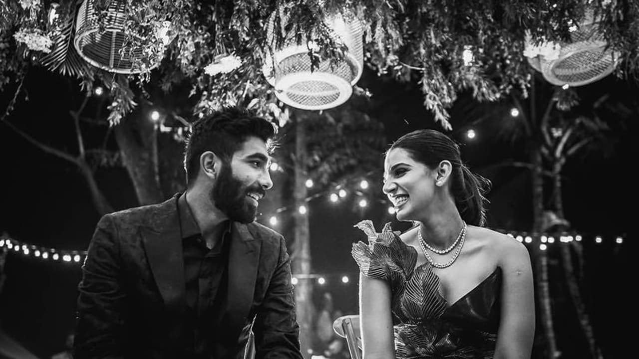 IPL 2021: Jasprit Bumrah's romantic comment on Sanjana Ganesan's throwback picture is pure love IPL 2021: Jasprit Bumrah's romantic comment on Sanjana Ganesan's throwback picture is pure love