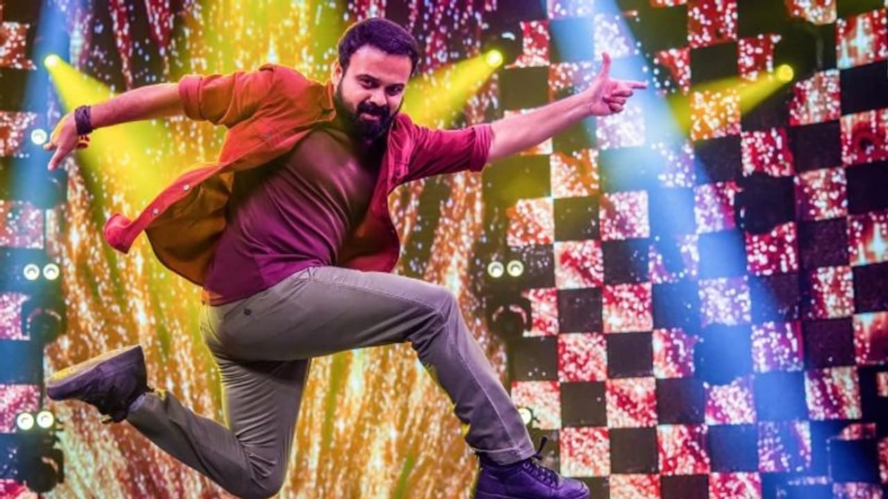 ഫീല് ഗുഡ് 'മോഹന് കുമാര് ഫാന്സ്'; റിവ്യൂ ഫീല് ഗുഡ് 'മോഹന് കുമാര് ഫാന്സ്'; റിവ്യൂ