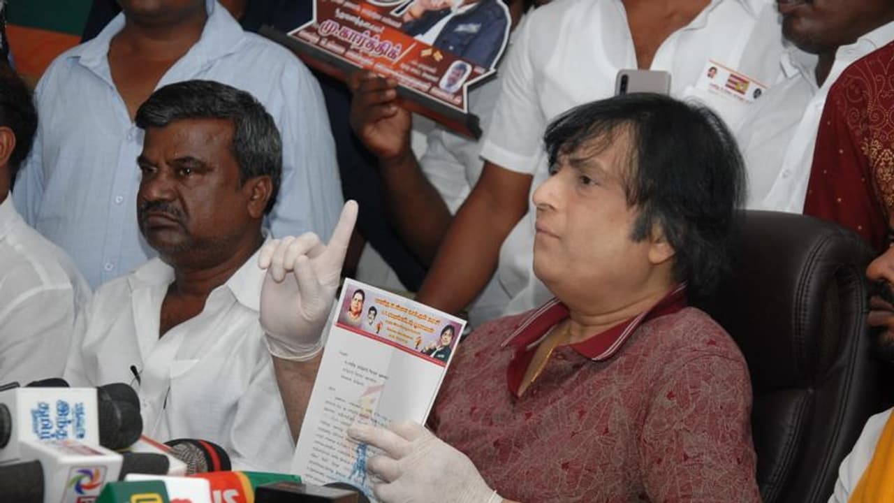 யாருக்கு ஆதரவாக பிரச்சாரம்? நடிகர் கார்த்தி பரபரப்பு அறிக்கை! யாருக்கு ஆதரவாக பிரச்சாரம்? நடிகர் கார்த்தி பரபரப்பு அறிக்கை!