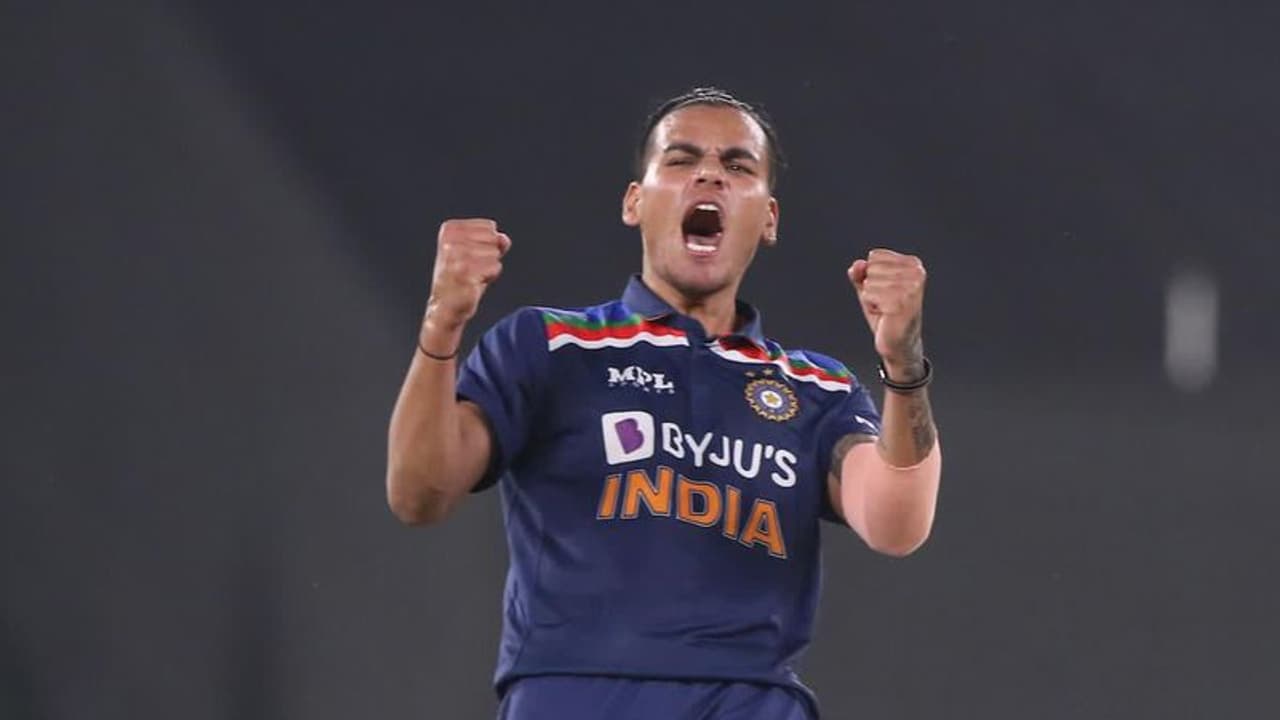 വ്യക്തമായ കാഴ്ച്ചപാടുണ്ടായിരുന്നു; കൊല്ക്കത്തയെ കുടുക്കിയ ബൗളിങ്ങിനെ കുറിച്ച് ചാഹര് വ്യക്തമായ കാഴ്ച്ചപാടുണ്ടായിരുന്നു; കൊല്ക്കത്തയെ കുടുക്കിയ ബൗളിങ്ങിനെ കുറിച്ച് ചാഹര്