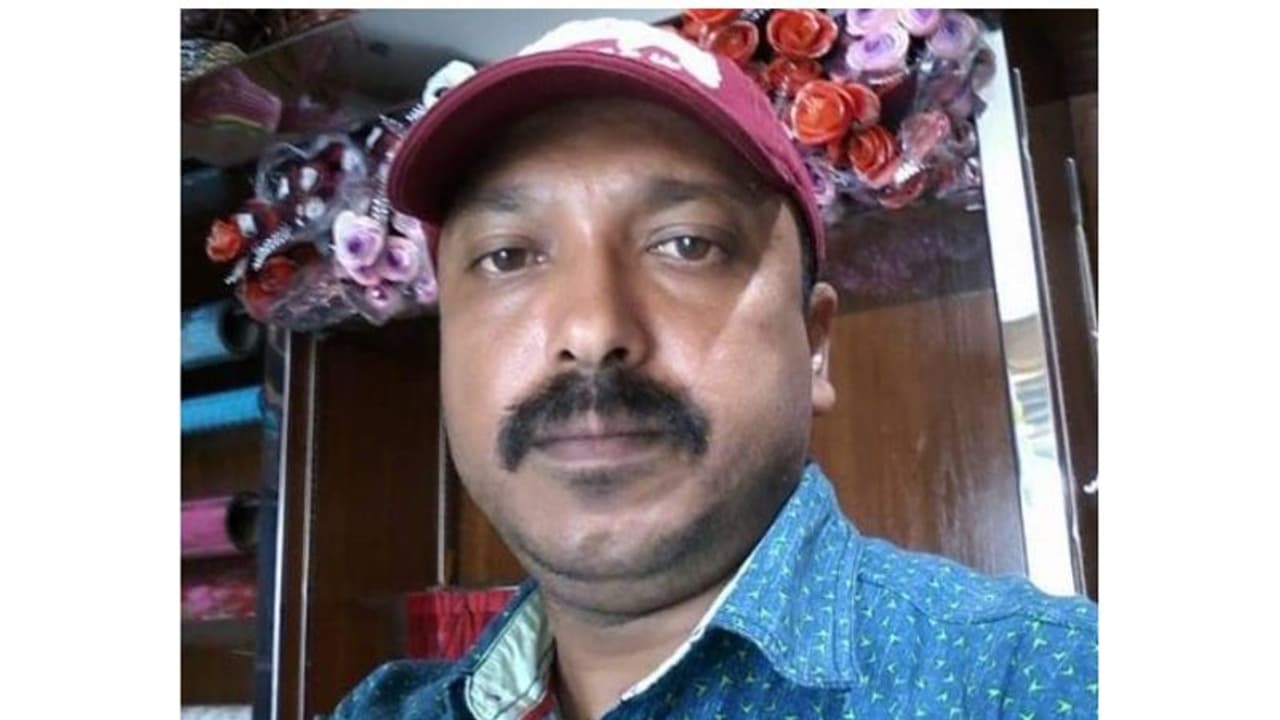 രക്തസമ്മർദ്ദം ഉയര്ന്ന് അവശനിലയില് ആശുപത്രിയില് പ്രവേശിപ്പിക്കപ്പെട്ട പ്രവാസി മരിച്ചു രക്തസമ്മർദ്ദം ഉയര്ന്ന് അവശനിലയില് ആശുപത്രിയില് പ്രവേശിപ്പിക്കപ്പെട്ട പ്രവാസി മരിച്ചു