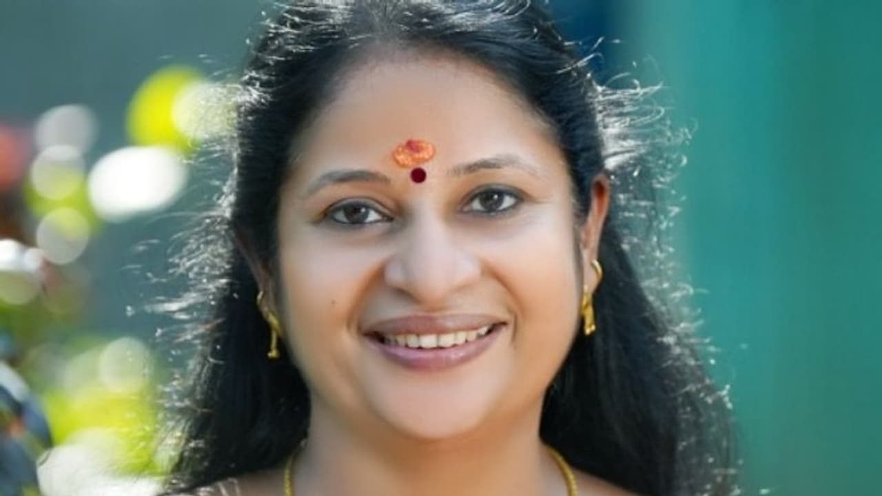 ഗുരുവായൂരിലും ബിജെപിക്ക് സ്ഥാനാർത്ഥിയില്ല; അഡ്വ നിവേദിതയുടെ പത്രിക തള്ളി ഗുരുവായൂരിലും ബിജെപിക്ക് സ്ഥാനാർത്ഥിയില്ല; അഡ്വ നിവേദിതയുടെ പത്രിക തള്ളി