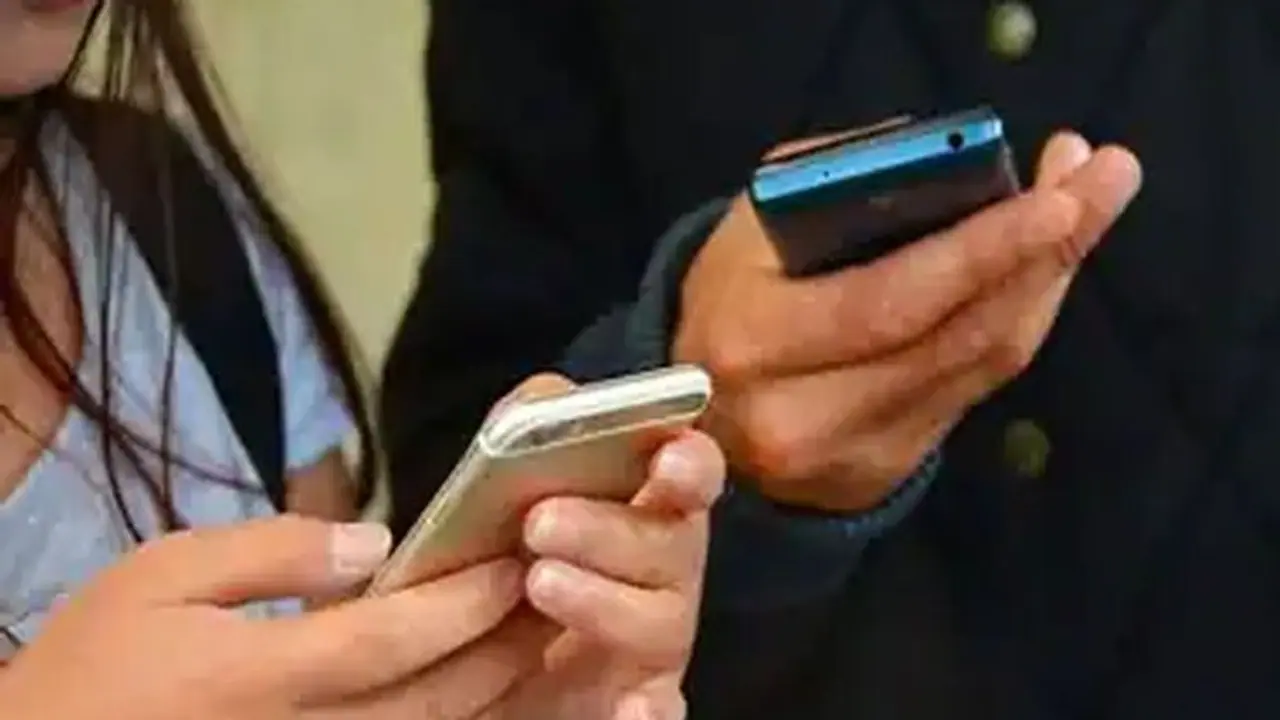 ಪೊರ್ಟ್ ತಪ್ಪಿಸಲು ಜಿಯೋ ಬಂಪರ್ ಆಫರ್, ಕೇವಲ 75 ರೂ ರಿಚಾರ್ಜ್ಗೆ ಉಚಿತ ಕರೆ, ಡೇಟಾ! ಪೊರ್ಟ್ ತಪ್ಪಿಸಲು ಜಿಯೋ ಬಂಪರ್ ಆಫರ್, ಕೇವಲ 75 ರೂ ರಿಚಾರ್ಜ್ಗೆ ಉಚಿತ ಕರೆ, ಡೇಟಾ!