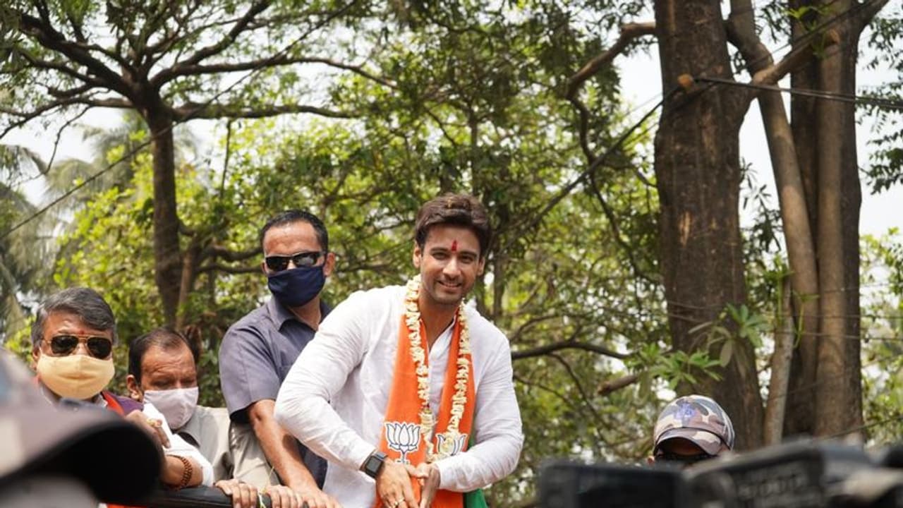 'ইউথ আইকন' মিঠুনদা কে পাশে পেলেন যশ, প্রচারে বেরিয়ে জনতার দরবারে দুই স্টার 'ইউথ আইকন' মিঠুনদা কে পাশে পেলেন যশ, প্রচারে বেরিয়ে জনতার দরবারে দুই স্টার