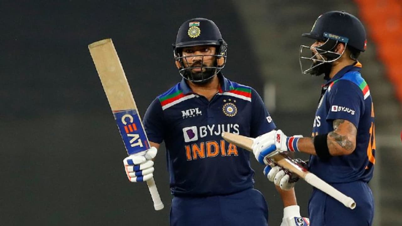 IND vs WI: ചരിത്രം കുറിക്കാന് ഇന്ത്യ ഇന്ന് വിന്ഡീസിനെതിരെ, രോഹിത്തിന് നായകനായി അരങ്ങേറ്റം IND vs WI: ചരിത്രം കുറിക്കാന് ഇന്ത്യ ഇന്ന് വിന്ഡീസിനെതിരെ, രോഹിത്തിന് നായകനായി അരങ്ങേറ്റം