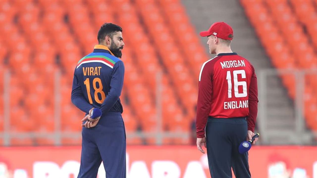 டி20 உலக கோப்பையில் எந்த 4 அணிகள் அரையிறுதிக்கு முன்னேறும்..? முன்னாள் வீரரின் அதிரடி ஆருடம் டி20 உலக கோப்பையில் எந்த 4 அணிகள் அரையிறுதிக்கு முன்னேறும்..? முன்னாள் வீரரின் அதிரடி ஆருடம்