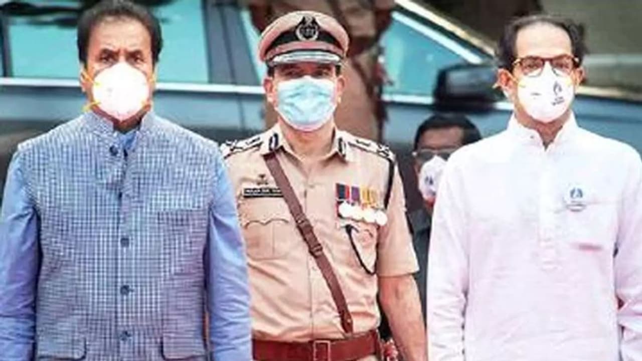 Mumbai extortion scandal: Pawar caught off guard after giving Covid justification to defend Anil Deshmukh